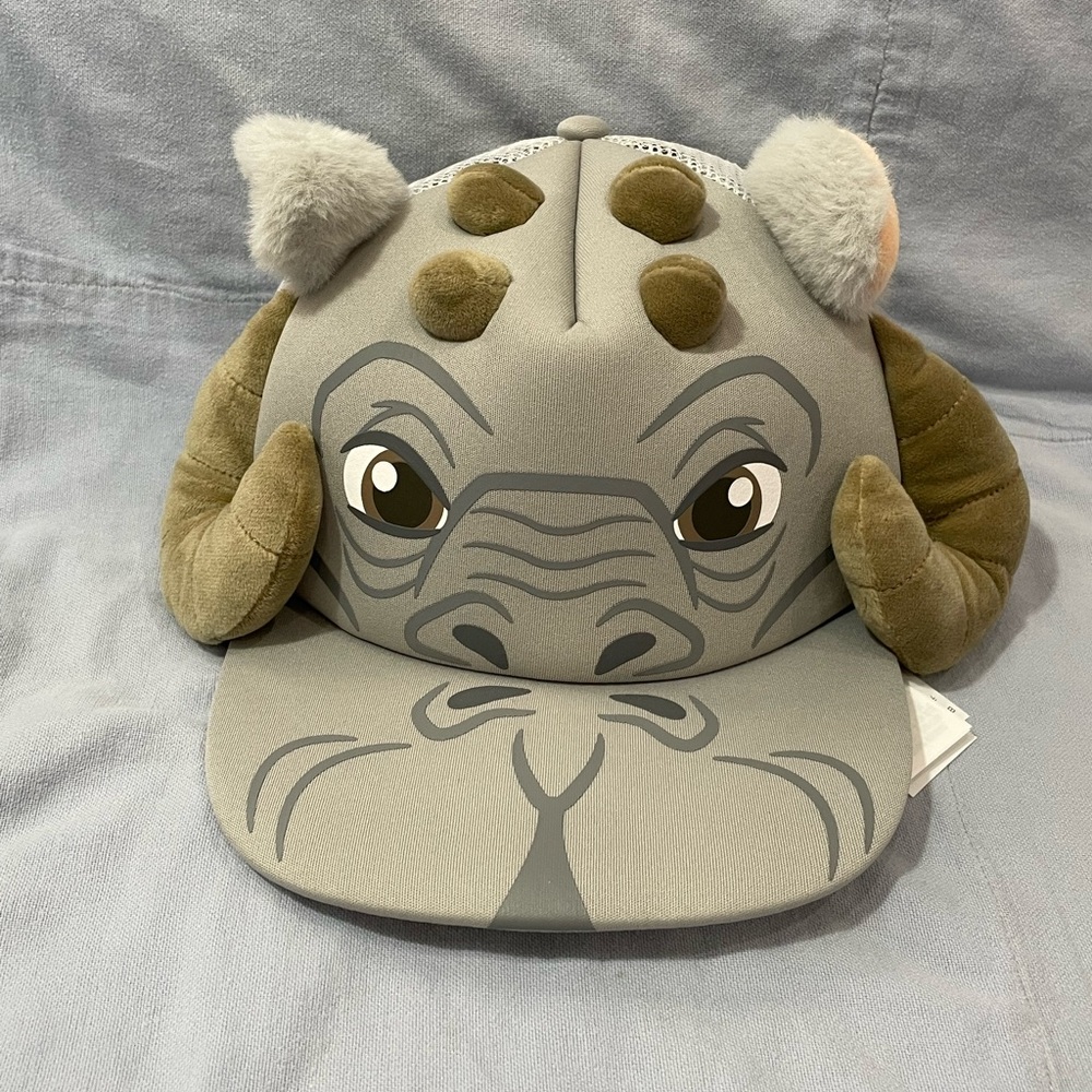 NEW Disney Parks Star Wars Empire Strikes Back 45th Anniversary Tauntaun‎ Cap